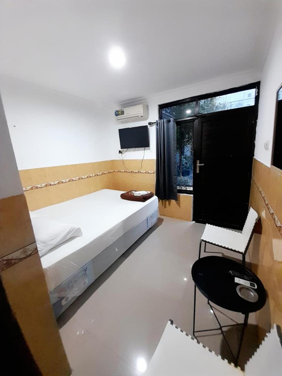 Hotel Srikandi Baru Kejayan Luaran gambar
